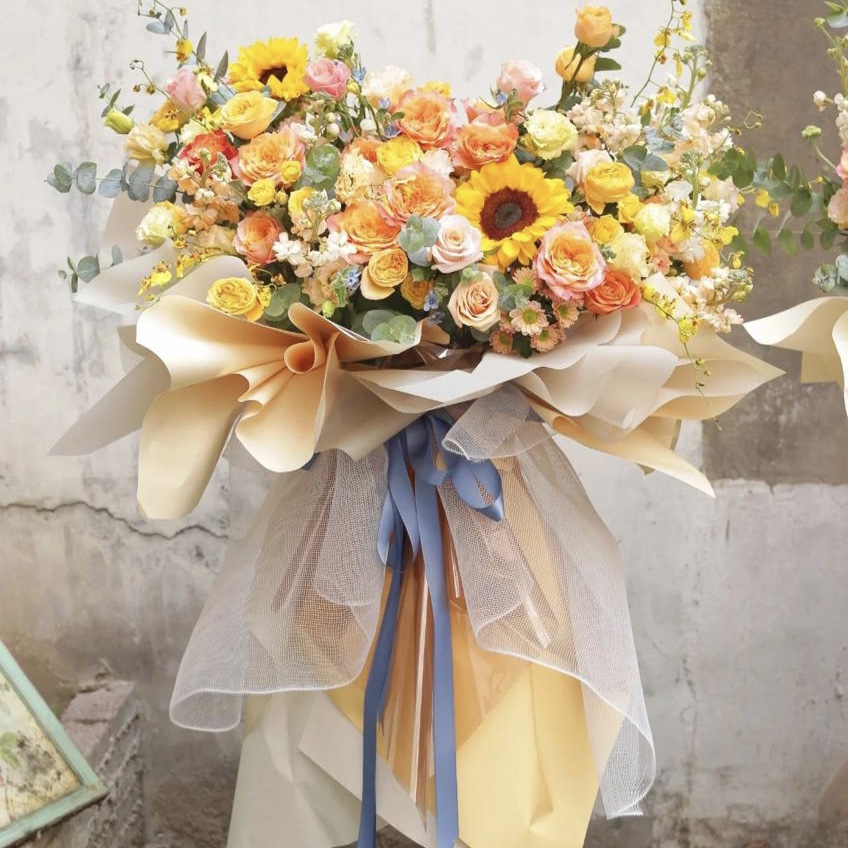 How Grand Opening Flower Stands Can Express Your Congratulations